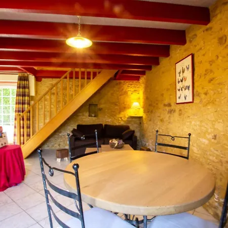 Nyaraló Domaine De Pommarede