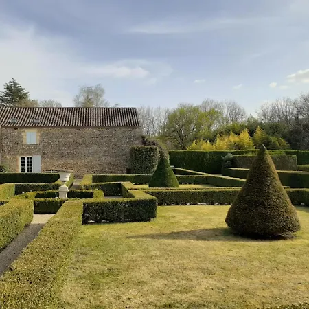 Domaine De Pommarede *